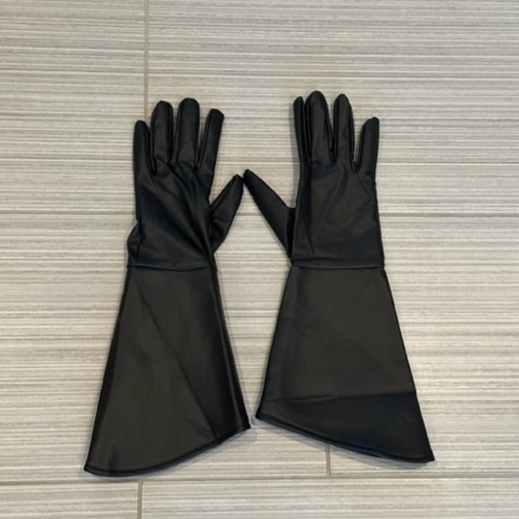 Mr. Incredible Costume for Adults - Picture 2 of 6